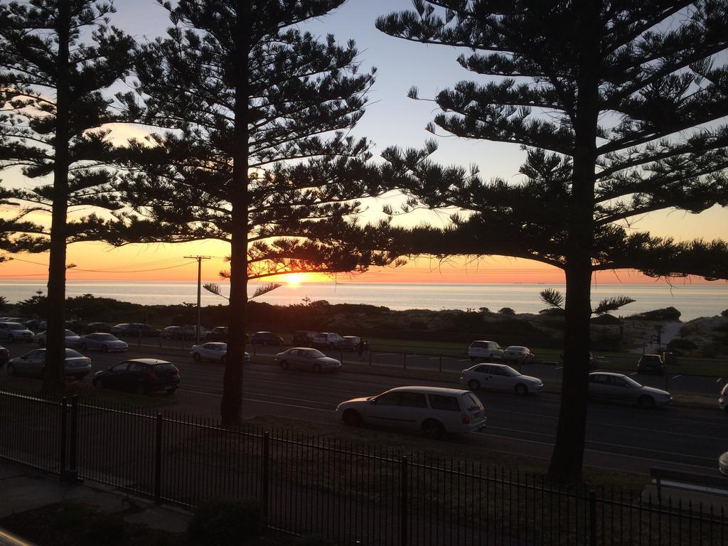 Adelaide - Semaphore Beach Front Εξωτερικό φωτογραφία